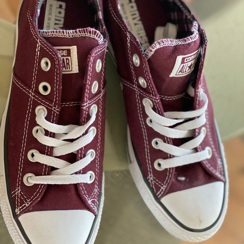 New converse no tags, never worn.
